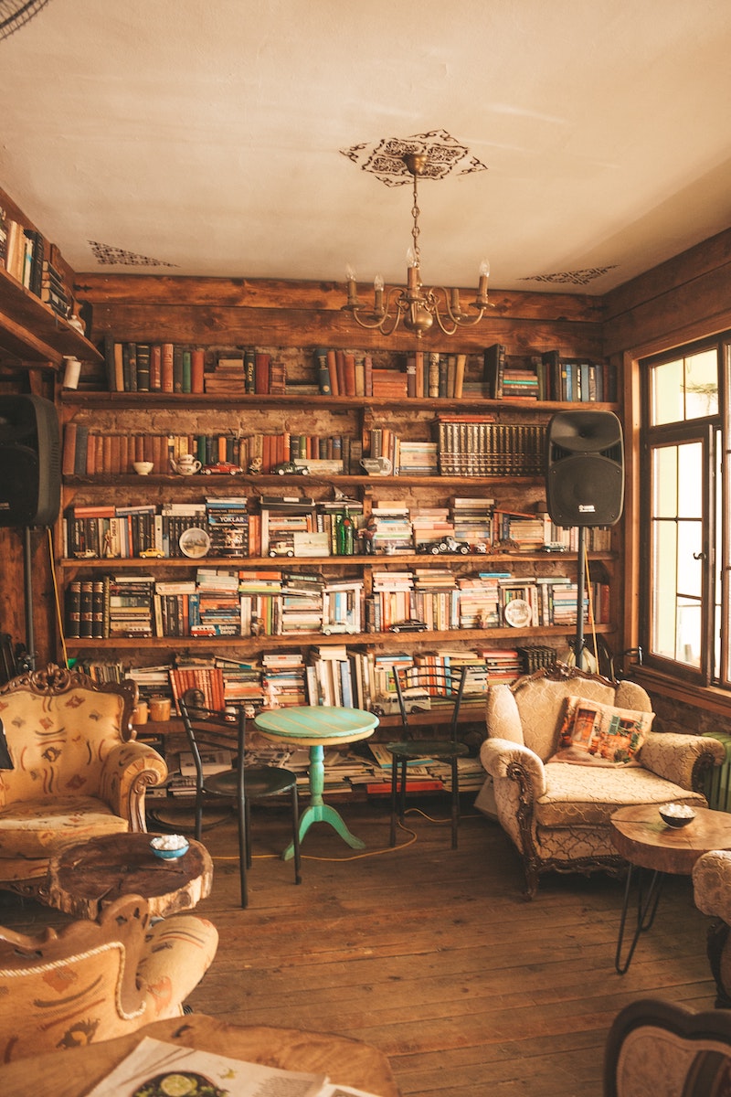 Antique and traditional furnishings set casually in a coffee shop. 